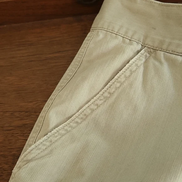 Axist Men's Sz32, Khaki Color, 2 Snap, 2 Button, 2 Front Pockets, Belt Loops - Picture 4 of 9